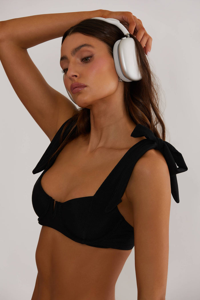 black ribbed bikini set