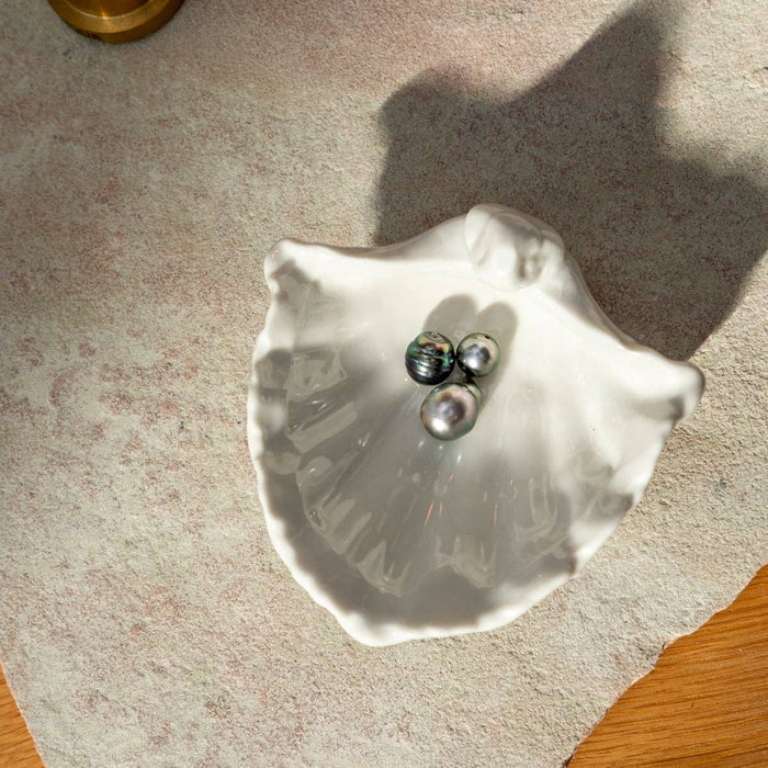 Puebco SHOP Ceramic Scallop Shell Tray