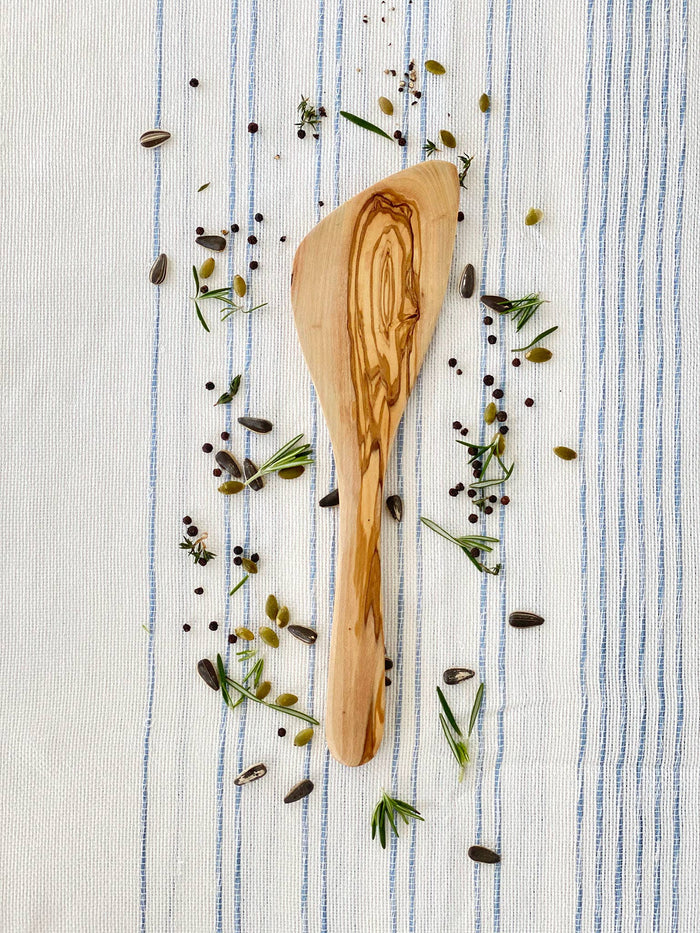 Scents and Feel Scents and Feel - Olive Wood Curved Spatula 12"