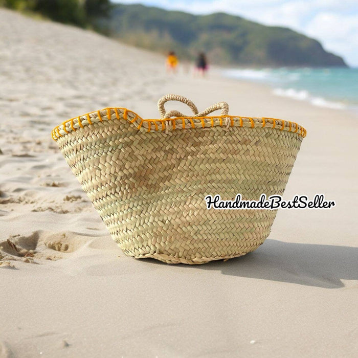 HandmadeBestSeller HandmadeBestSeller - Handwoven Straw Beach Bag with Lemon Motif, Short Handle