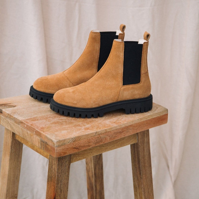Beaumont Organic Shoes Milan-Kate Suede Boot in Caramel
