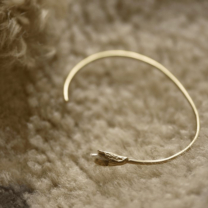 8.6.4 SHOP Pearl & Brass Cuff