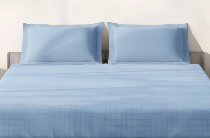 Spaces Aeris Light Teal Geometric 100% Cotton 144 TC Queen Fitted Sheet