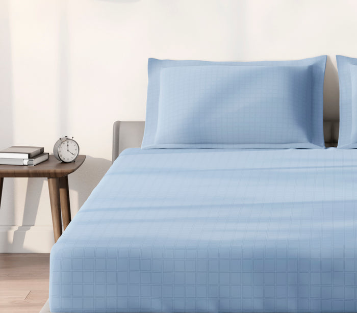 Spaces Aeris Light Teal Geometric 100% Cotton 144 TC Queen Fitted Sheet