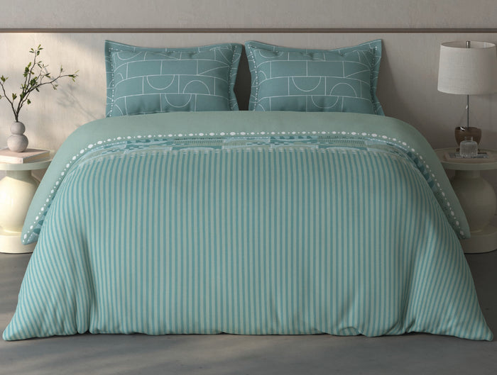 Spaces Fiora Light Green Geometric 100% Cotton Large Bedsheet with 2 Pillow Covers - 108 x 108 Inches