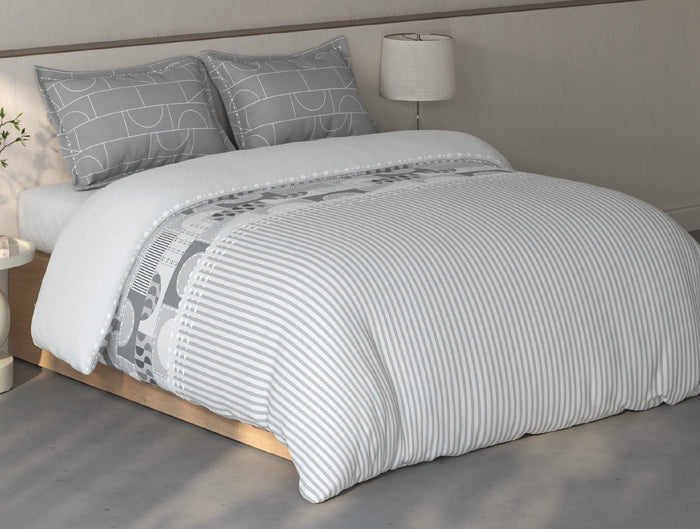 Spaces Fiora Light Grey Geometric 100% Cotton Large Bedsheet with 2 Pillow Covers - 108 x 108 Inches