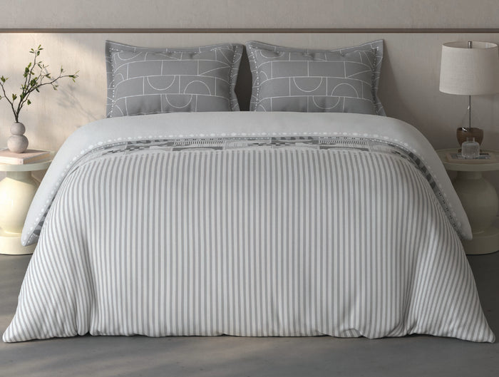 Spaces Fiora Light Grey Geometric 100% Cotton Large Bedsheet with 2 Pillow Covers - 108 x 108 Inches