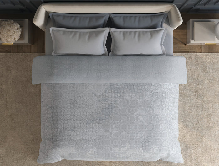 Spaces Nora White Ornate Egyptian Cotton Tencel 350 TC Double Quilt, 88 x 106 Inches