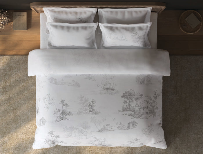 Spaces Sierra White Floral 100% Hygro Cotton 210 TC Large Bedsheet with 4 Pillow Covers - 108 x 108 Inches