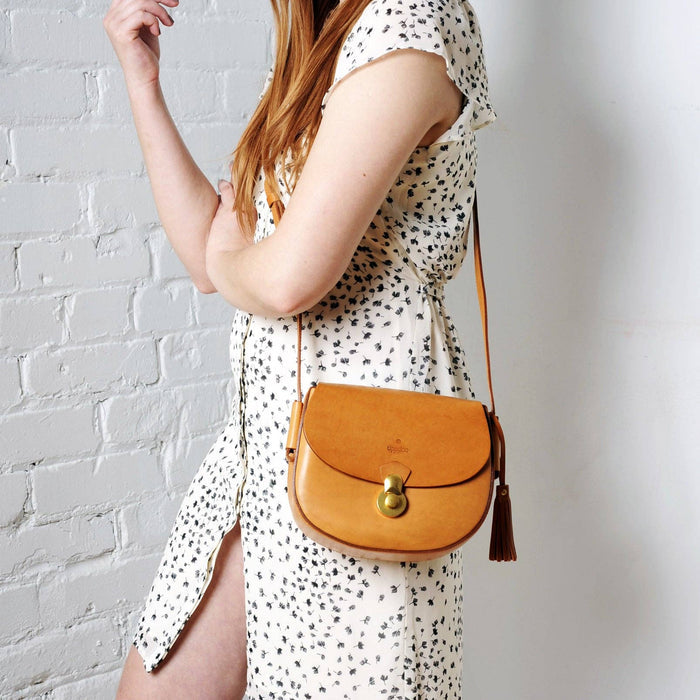 UPPDOO SHOP Tan Saddle Crossbody Bag