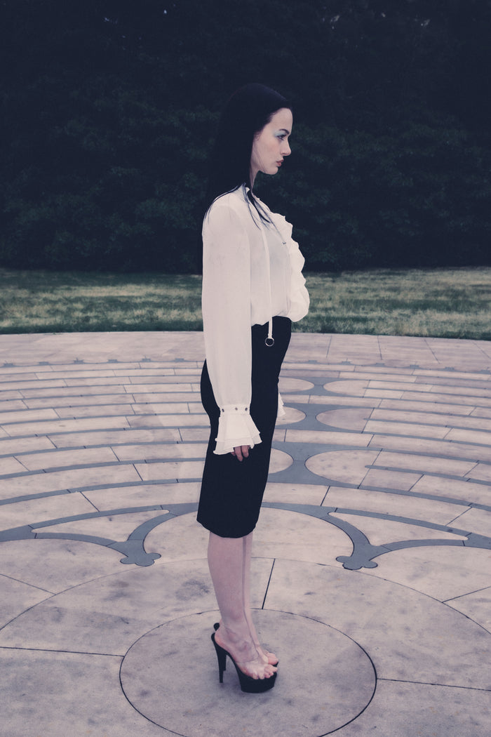 THE SECRETARY BLOUSE (2002)